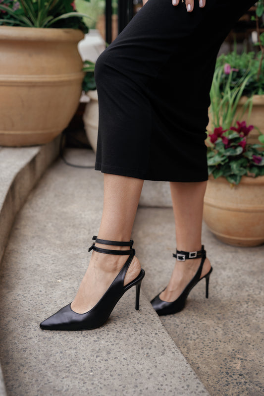 Нереальні чорні туфлі з ремінцями